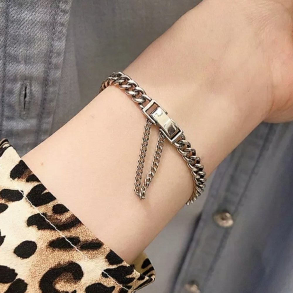 *NEW 925 Sterling Silver Link Chain Bracelet D